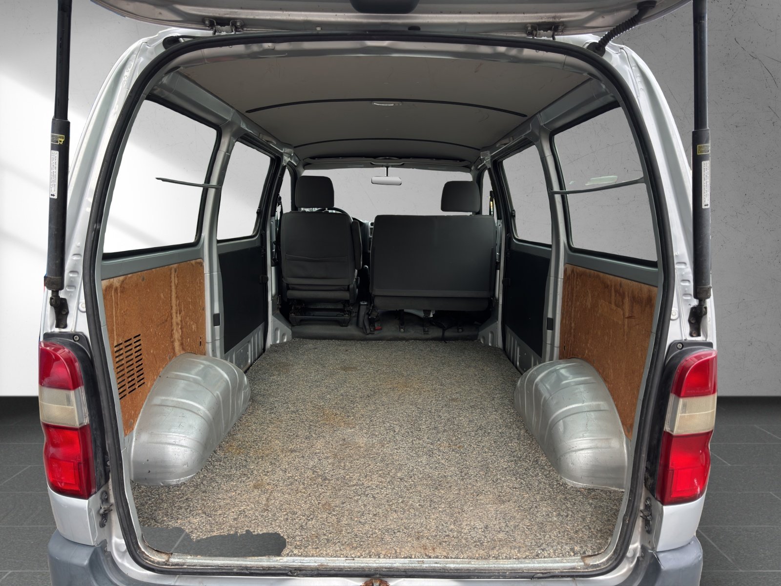 TOYOTA Hiace D-4D Van 4WD SWB, Diesel, Occasion / Gebraucht, Handschaltung - 7