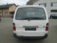 TOYOTA Hiace D-4D Van SWB, Diesel, Occasion / Utilisé, Manuelle - 4