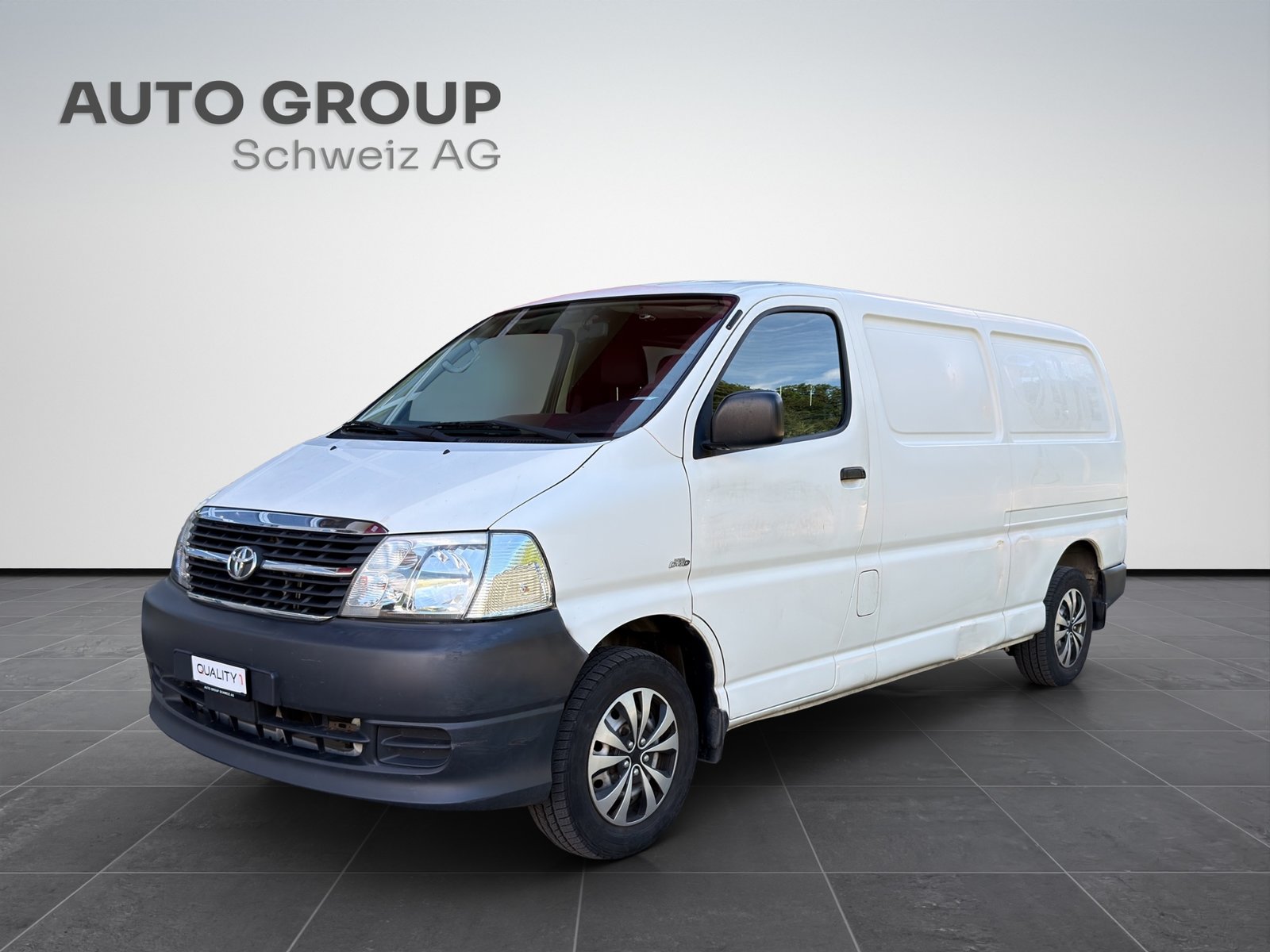TOYOTA Hiace D-4D Van LWB