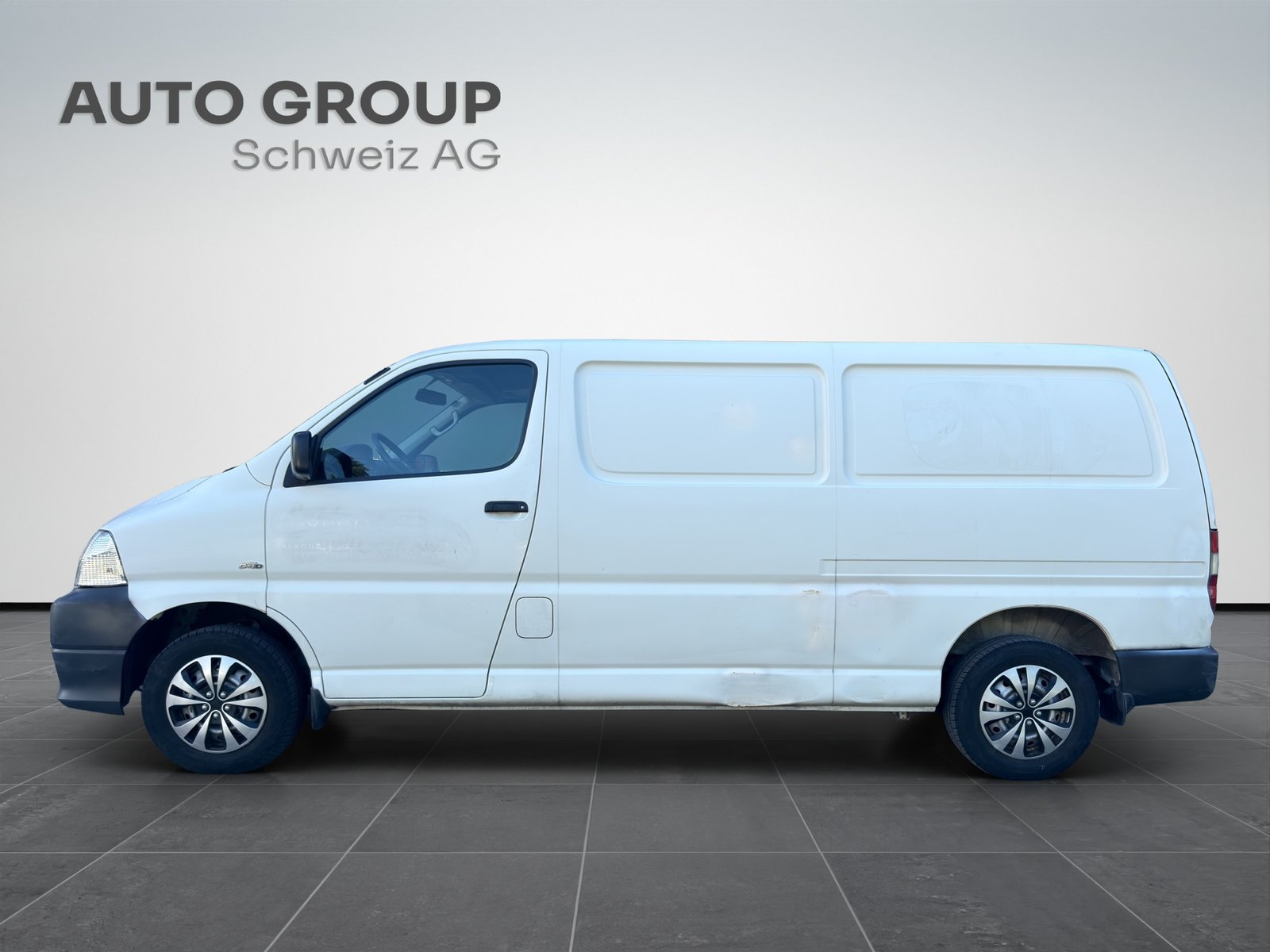 TOYOTA Hiace D-4D Van LWB, Diesel, Occasion / Gebraucht, Handschaltung - 2