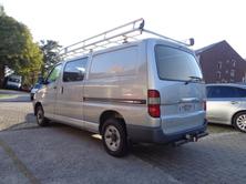 TOYOTA Hiace D-4D Van 4WD LWB, Diesel, Second hand / Used, Manual - 5