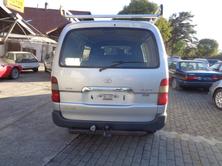 TOYOTA Hiace D-4D Van 4WD LWB, Diesel, Second hand / Used, Manual - 7