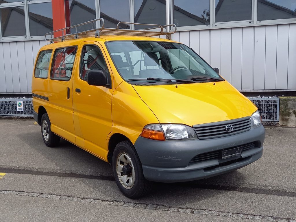 TOYOTA HIACE Kombi 2.7 4x4 3 P.