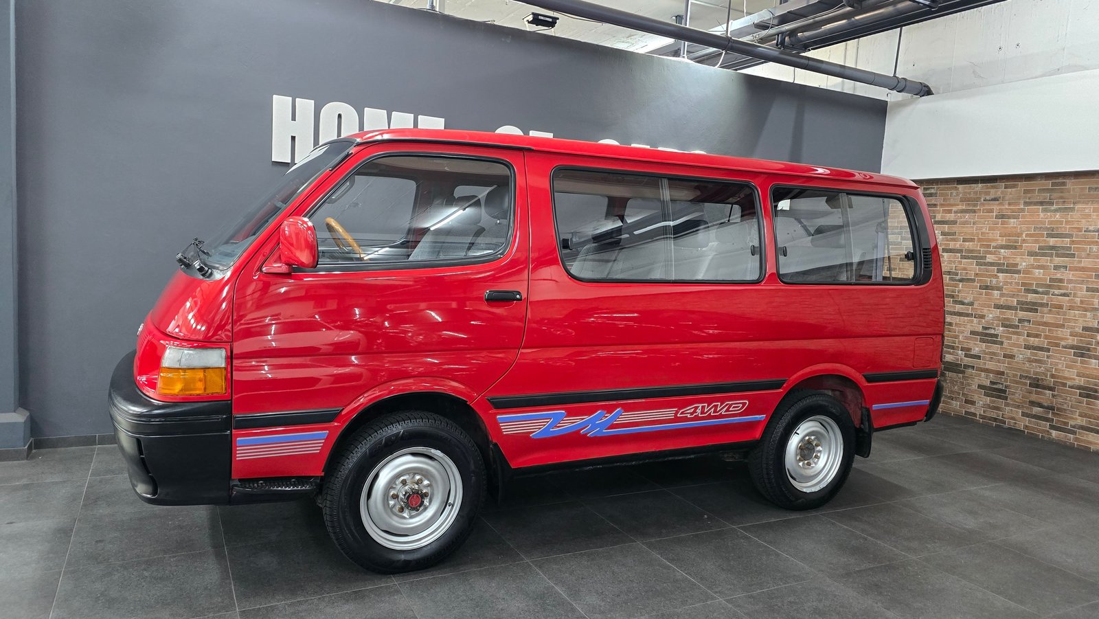 TOYOTA Hiace 2.4 4x4 Saloon Jub., Benzin, Occasion / Gebraucht, Handschaltung - 4