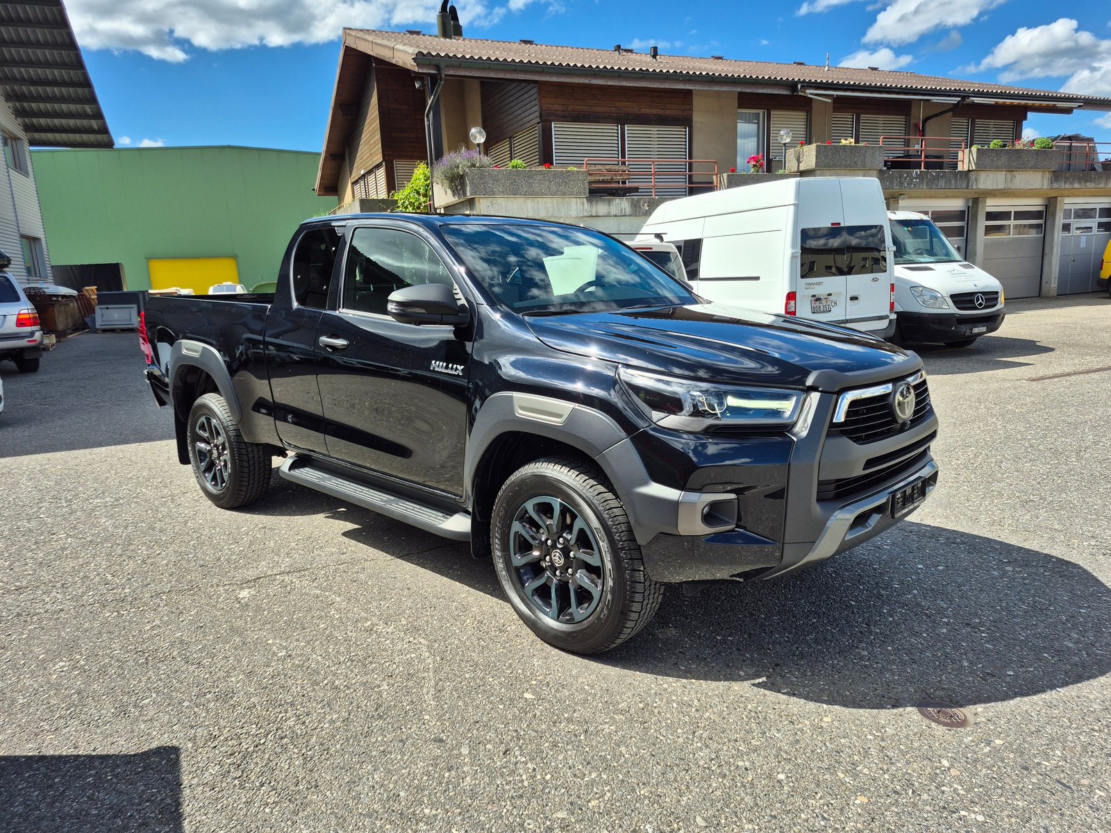 TOYOTA Hilux 2.8D-4D Invincible Extra Cab 4x4 A, Diesel, Voiture nouvelle, Automatique - 3