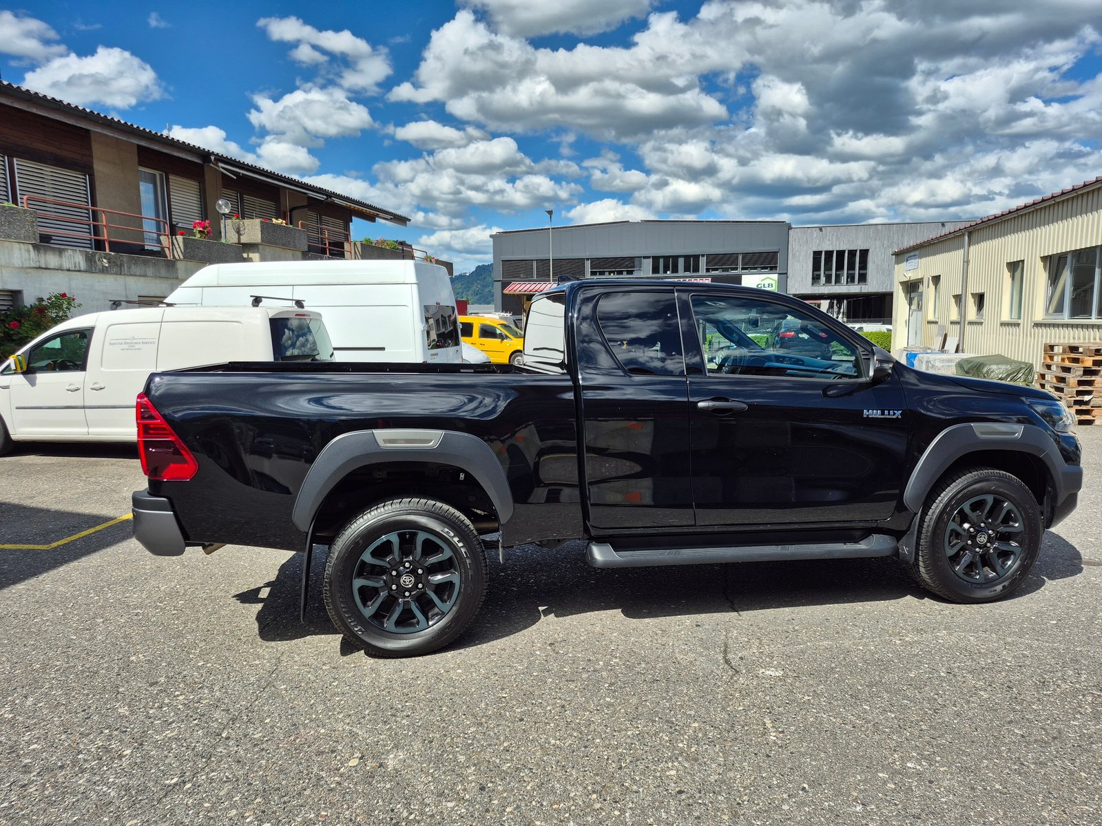 TOYOTA Hilux 2.8D-4D Invincible Extra Cab 4x4 A, Diesel, Voiture nouvelle, Automatique - 4