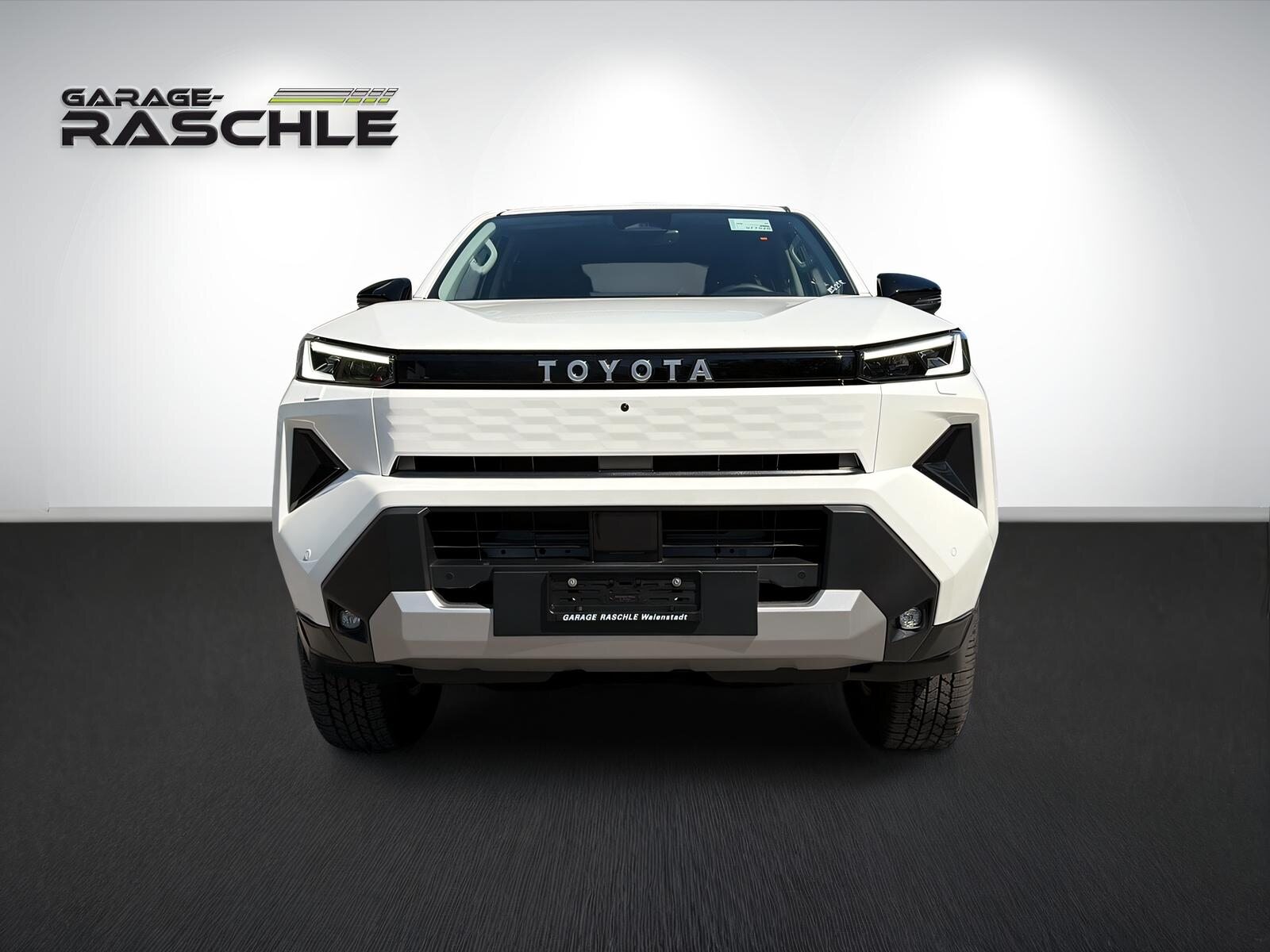 TOYOTA Hilux Double Cab.-Pick-up 59KWh Style, Electric, New car, Automatic - 2