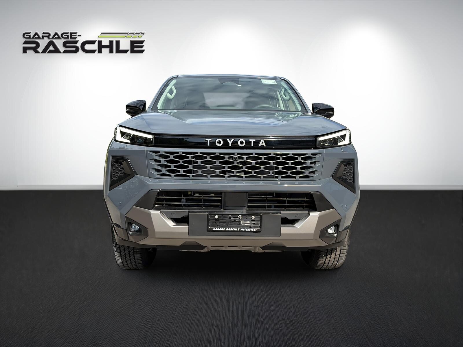 TOYOTA Hilux Double Cab.-Pick-up 2.8 D-4D MHEV 204 Invincible, Mild-Hybrid Diesel/Electric, New car, Automatic - 3