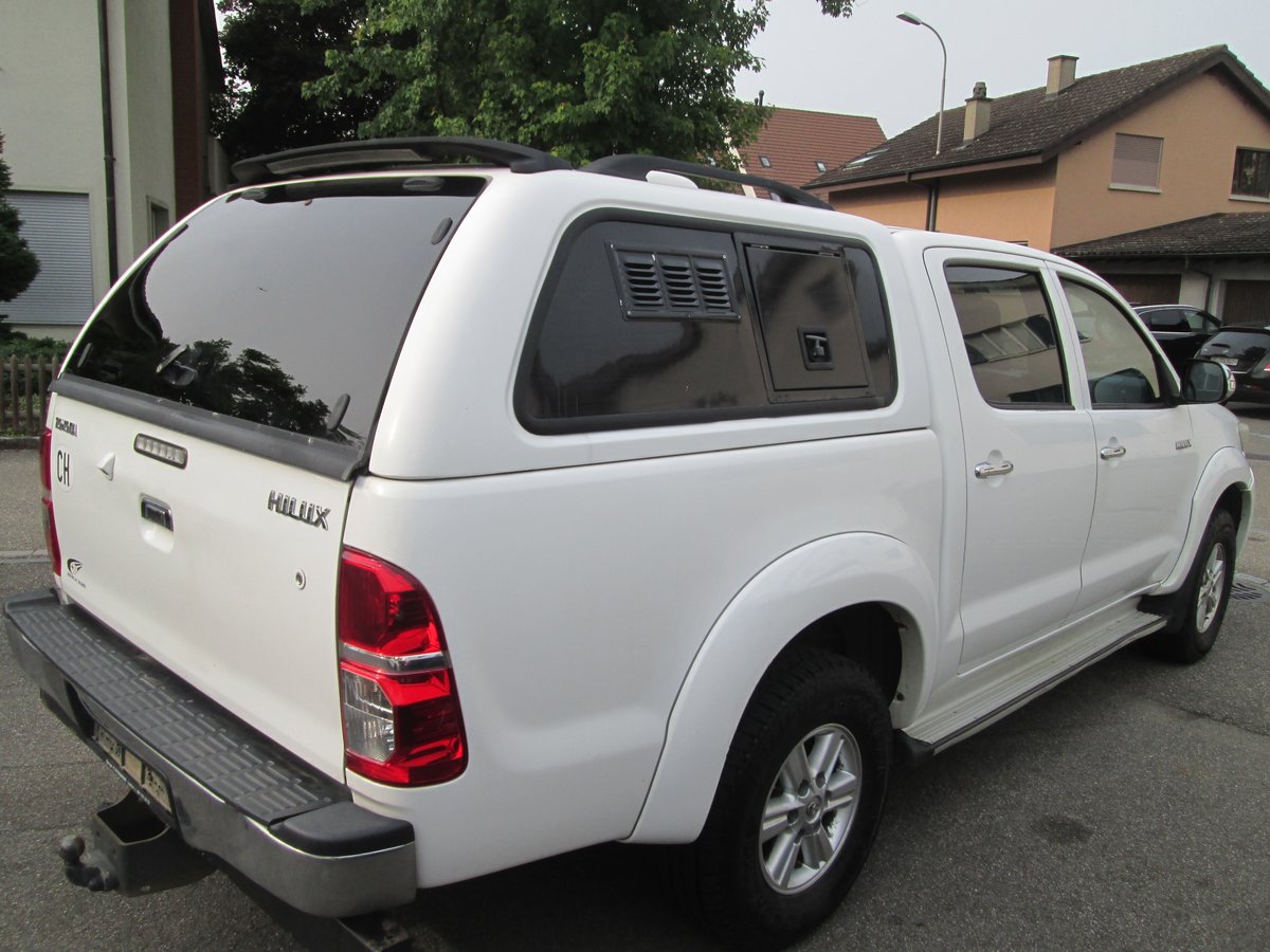 TOYOTA Hilux 3.0 4WD Double Cab Sol Premium A, Diesel, Occasion / Utilisé, Automatique - 5