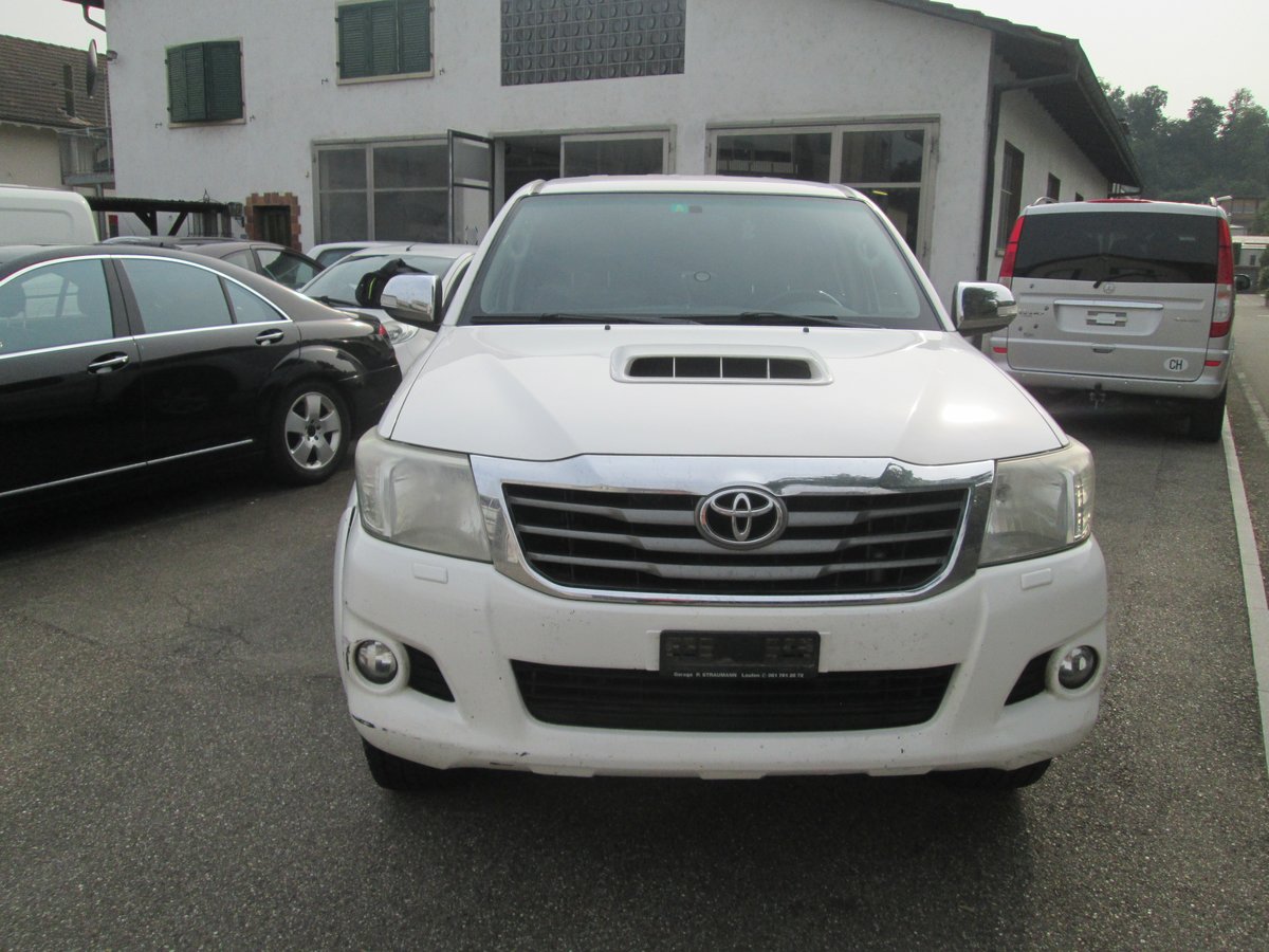 TOYOTA Hilux 3.0 4WD Double Cab Sol Premium A, Diesel, Occasion / Utilisé, Automatique - 7