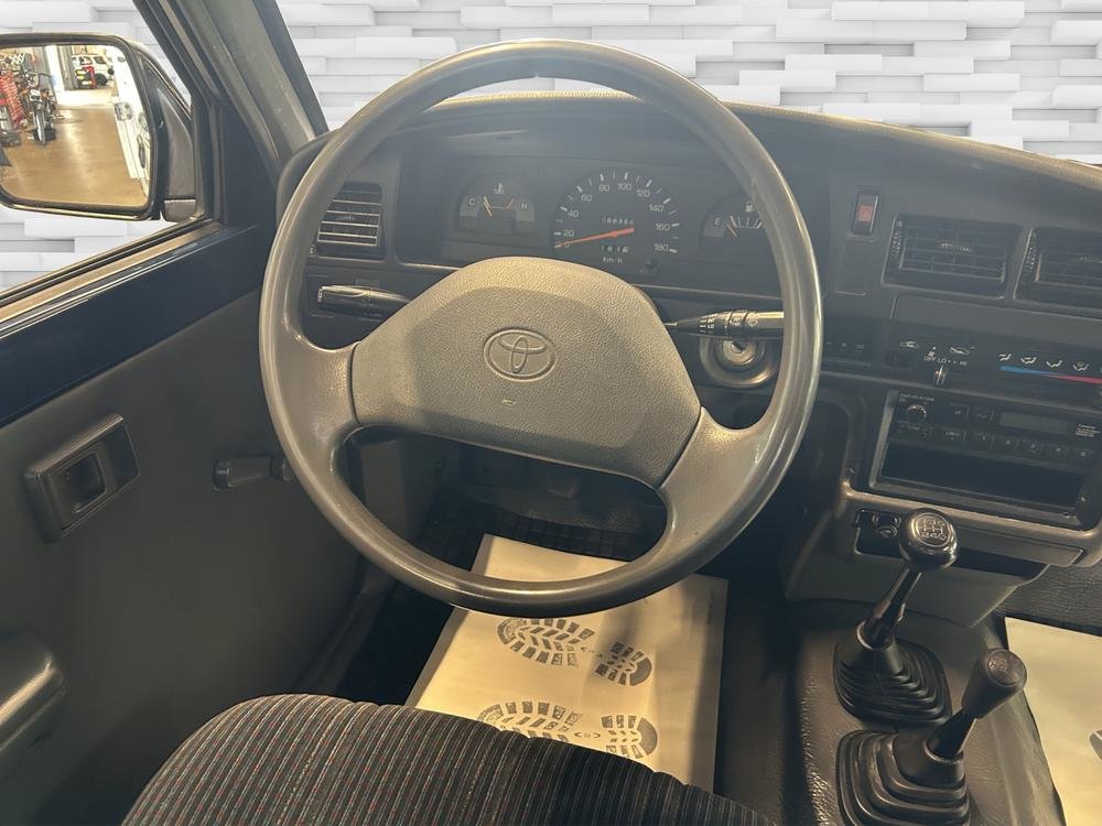 TOYOTA Hilux RN 110L-CRMDEW (X-TRA) Alubrücke, Benzin, Occasion / Gebraucht, Handschaltung - 7