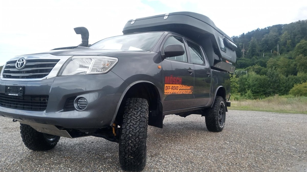 TOYOTA Hilux 2.5D 4WD Double Cab Luna, Diesel, Occasion / Gebraucht, Handschaltung - 2
