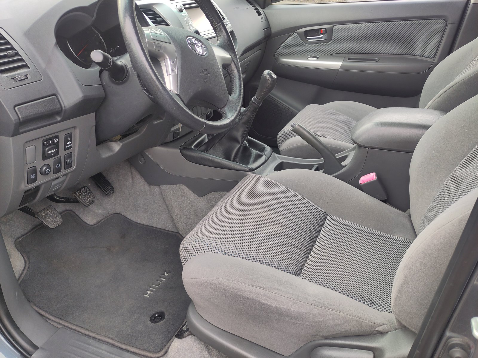 TOYOTA Hilux 3.0 DoubleCab LineaSol, Diesel, Occasion / Gebraucht, Handschaltung - 5