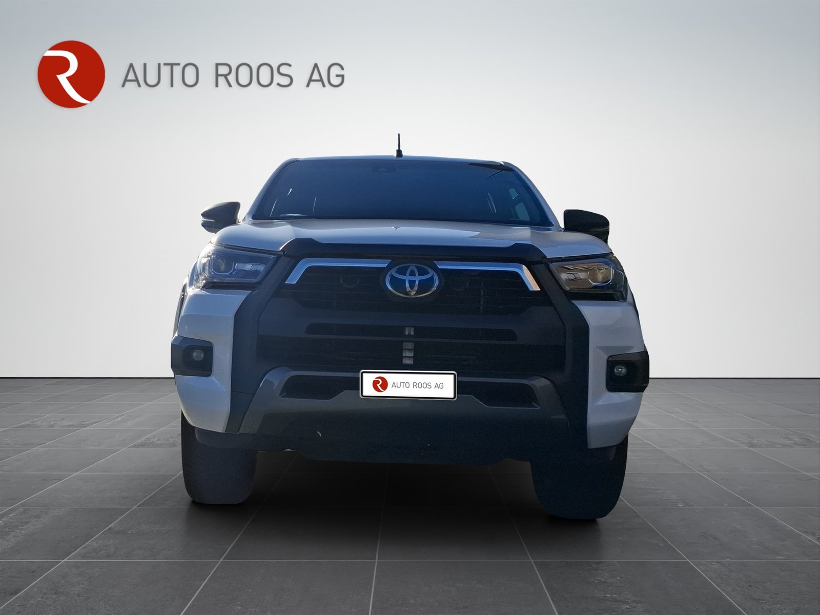 TOYOTA Hilux 2.8D-4D Invincible Double Cab 4x4 A, Diesel, Occasioni / Usate, Automatico - 2