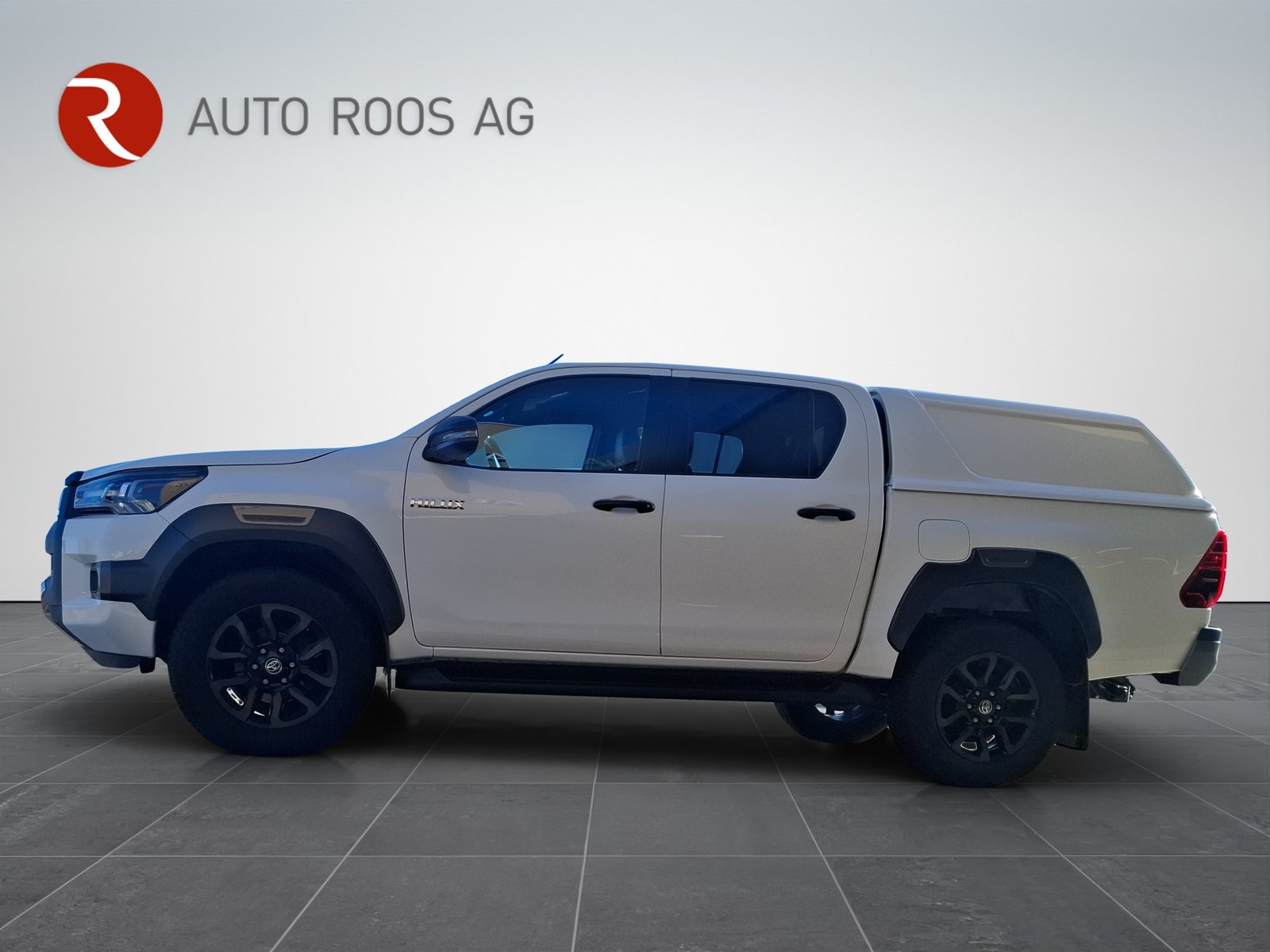 TOYOTA Hilux 2.8D-4D Invincible Double Cab 4x4 A, Diesel, Occasioni / Usate, Automatico - 3