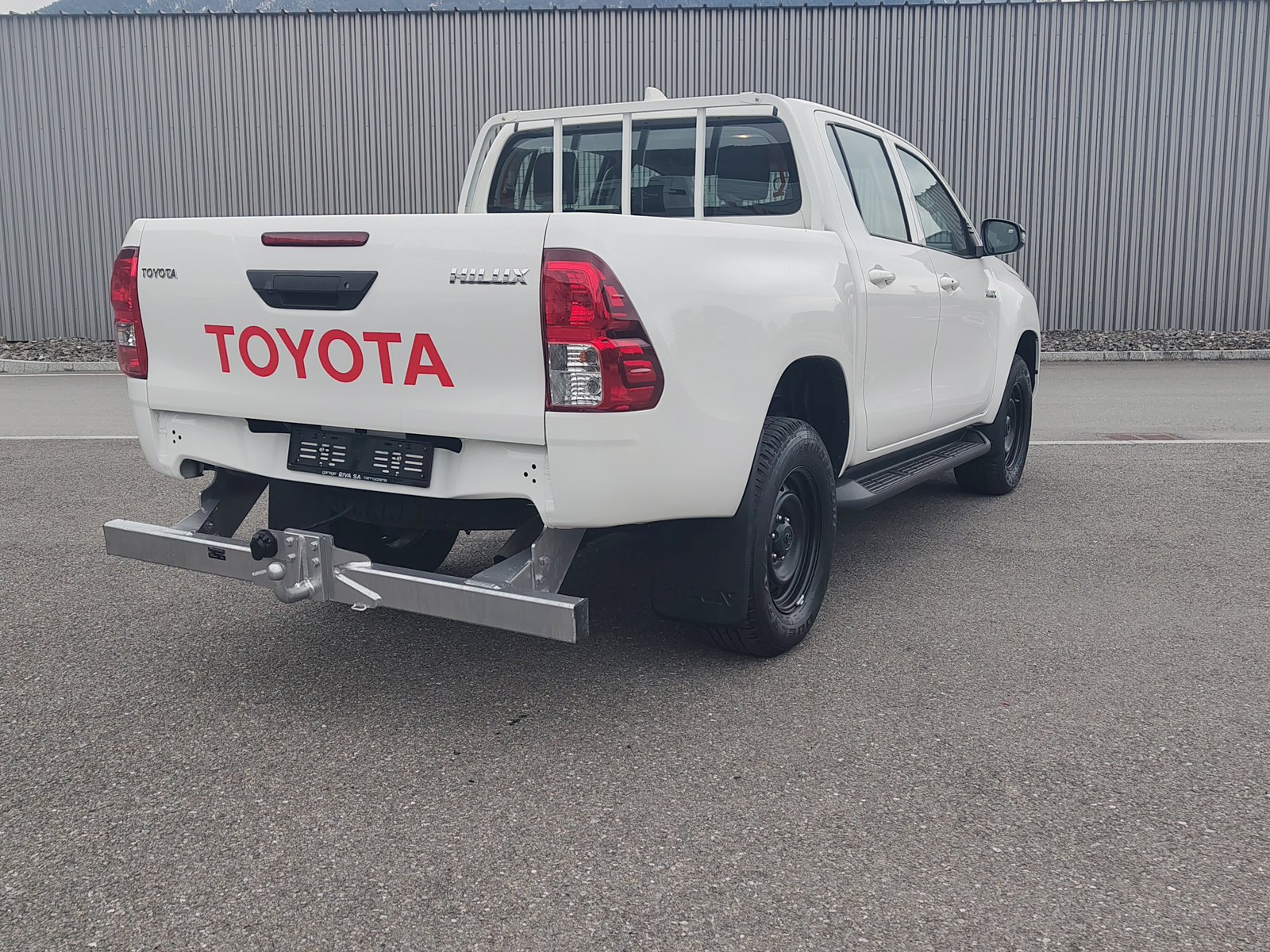 TOYOTA Hilux 2.8d Comfort Double Cab 4x4 avec crochet d'atte, Diesel, Occasioni / Usate, Manuale - 4