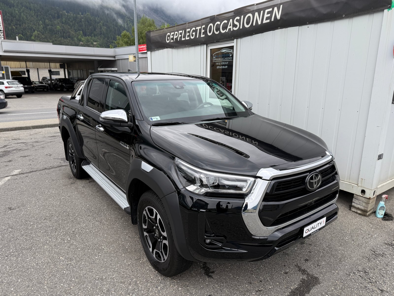 TOYOTA Hilux 2.8d MHEV Invincible Double Cab 4x4 A
