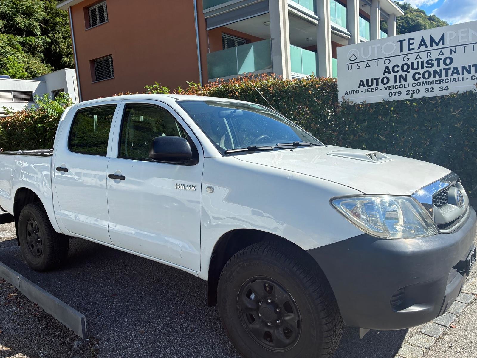 TOYOTA Hilux 4x4 DoubleCab LineaLuna, Diesel, Occasion / Gebraucht, Handschaltung - 3