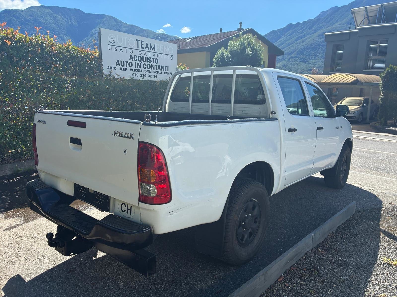 TOYOTA Hilux 4x4 DoubleCab LineaLuna, Diesel, Occasion / Gebraucht, Handschaltung - 6