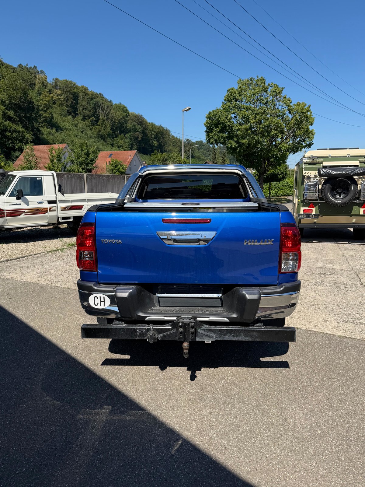 TOYOTA Hilux 2.4-4D Invincible Double Cab 4x4 A, Diesel, Occasion / Gebraucht, Automatik - 3
