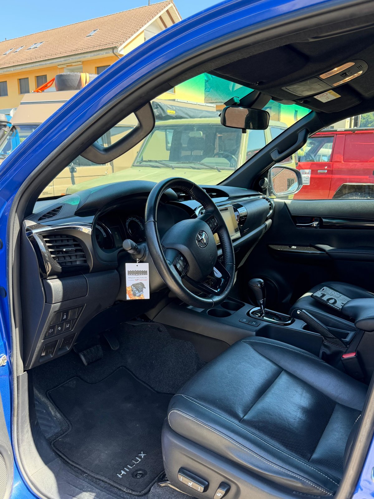 TOYOTA Hilux 2.4-4D Invincible Double Cab 4x4 A, Diesel, Occasion / Gebraucht, Automatik - 4