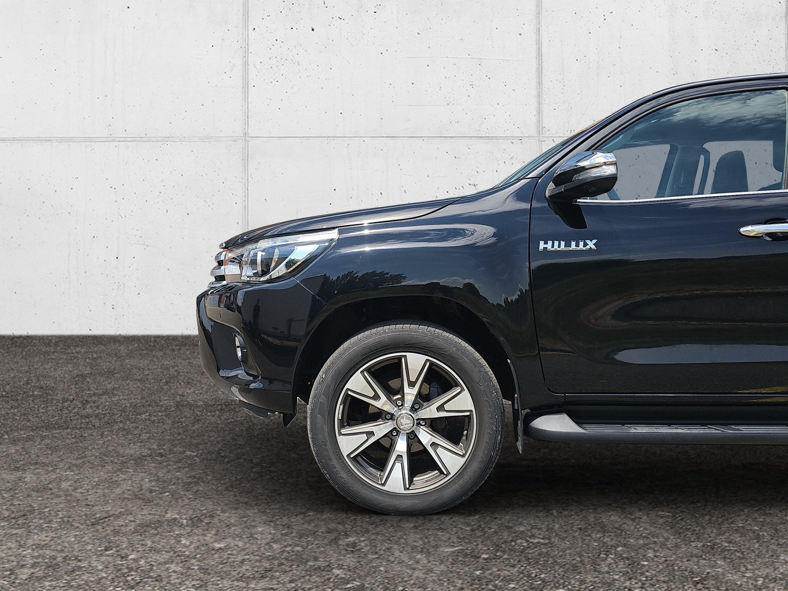 TOYOTA Hilux 2.4-4D Sol Premium Double Cab 4x4 A, Diesel, Occasioni / Usate, Automatico - 5