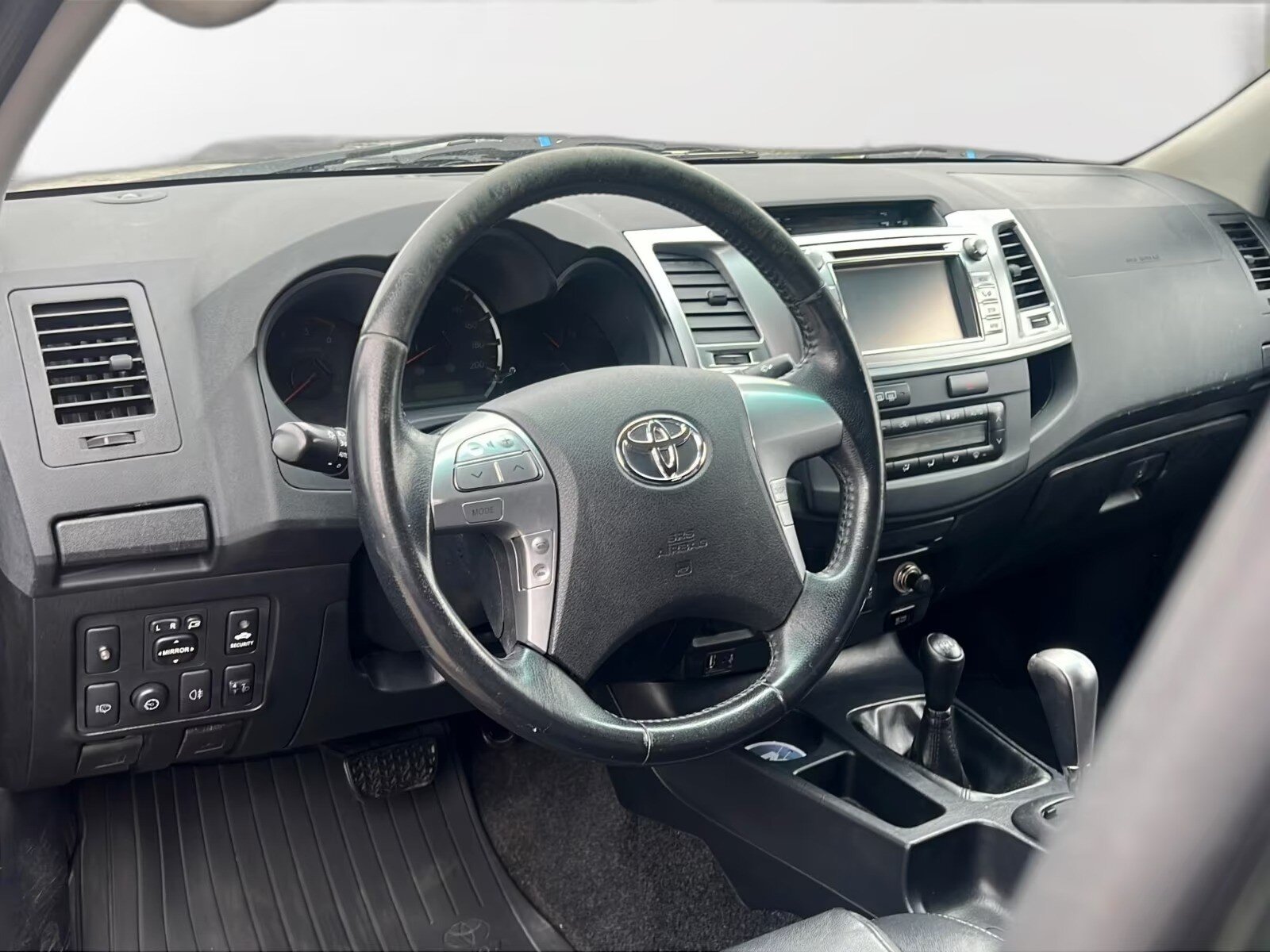 TOYOTA Hilux 3.0 4WD Sol Premium mit Kabine Revolux Ultra Li, Diesel, Second hand / Used, Automatic - 4