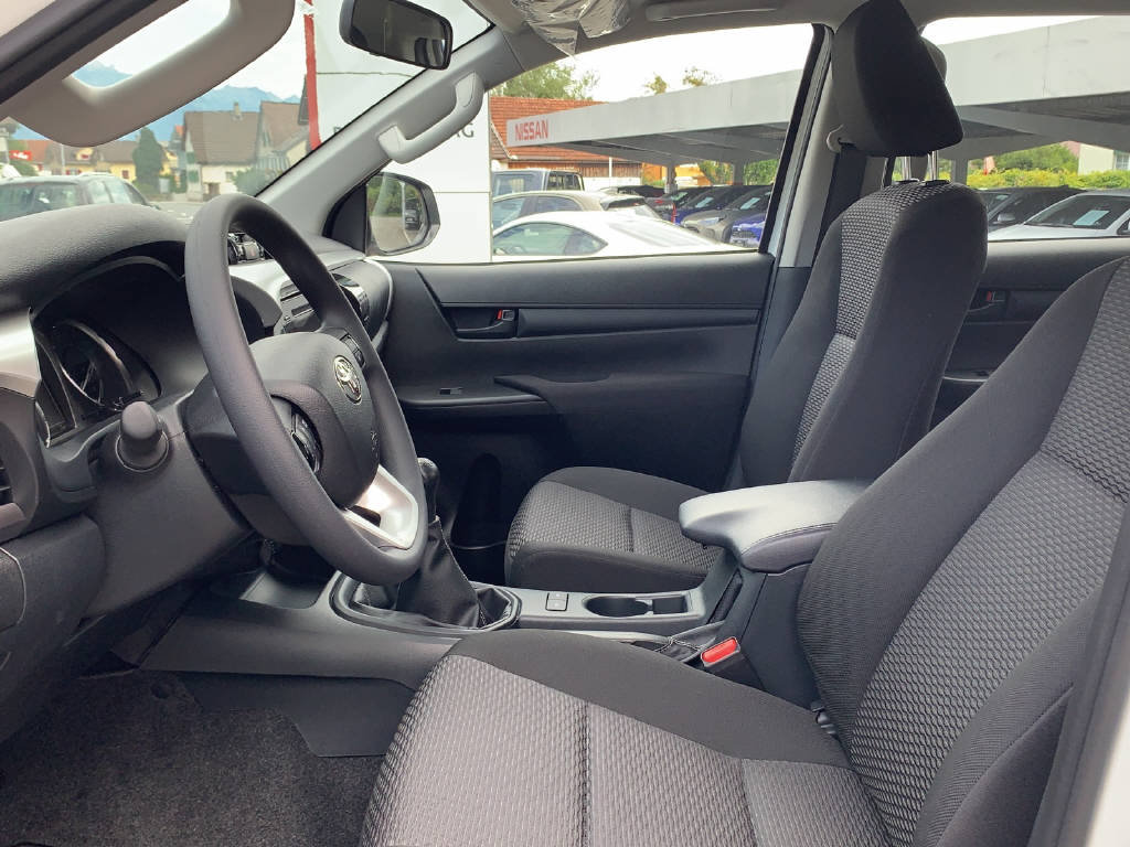 TOYOTA Hilux Double Cab.-Pick-up 2.4 D-4D 150 Comfort, Diesel, Automatique - 6