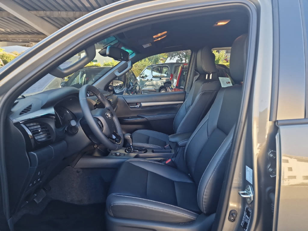 TOYOTA Hilux Double Cab.-Pick-up 2.8 D-4D MHEV 204 Invincible, Mild-Hybrid Diesel/Electric, New car, Automatic - 5