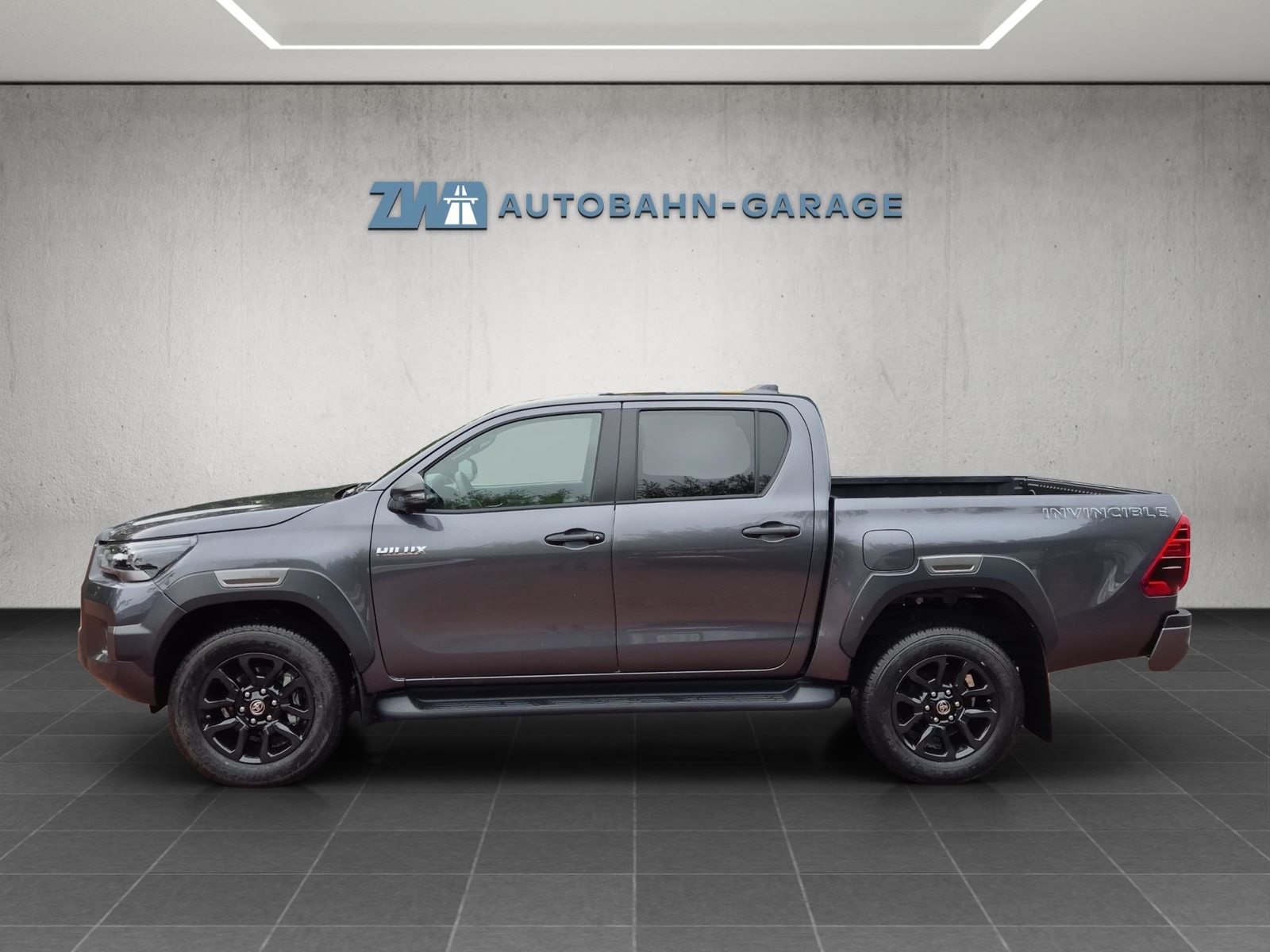 TOYOTA Hilux Double Cab.-Pick-up 2.8 D-4D MHEV 204 Invincible, Hybride Leggero Diesel/Elettrica, Auto nuove, Automatico - 2