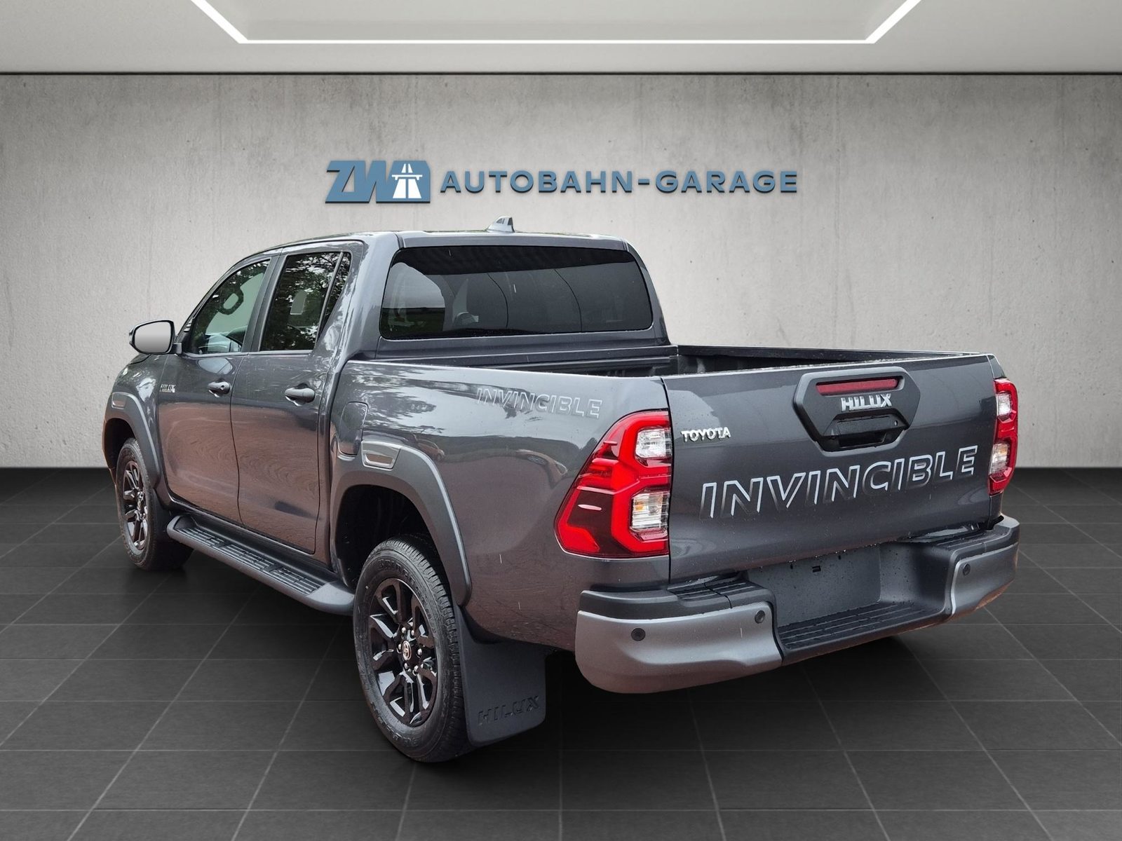 TOYOTA Hilux Double Cab.-Pick-up 2.8 D-4D MHEV 204 Invincible, Hybride Leggero Diesel/Elettrica, Auto nuove, Automatico - 3