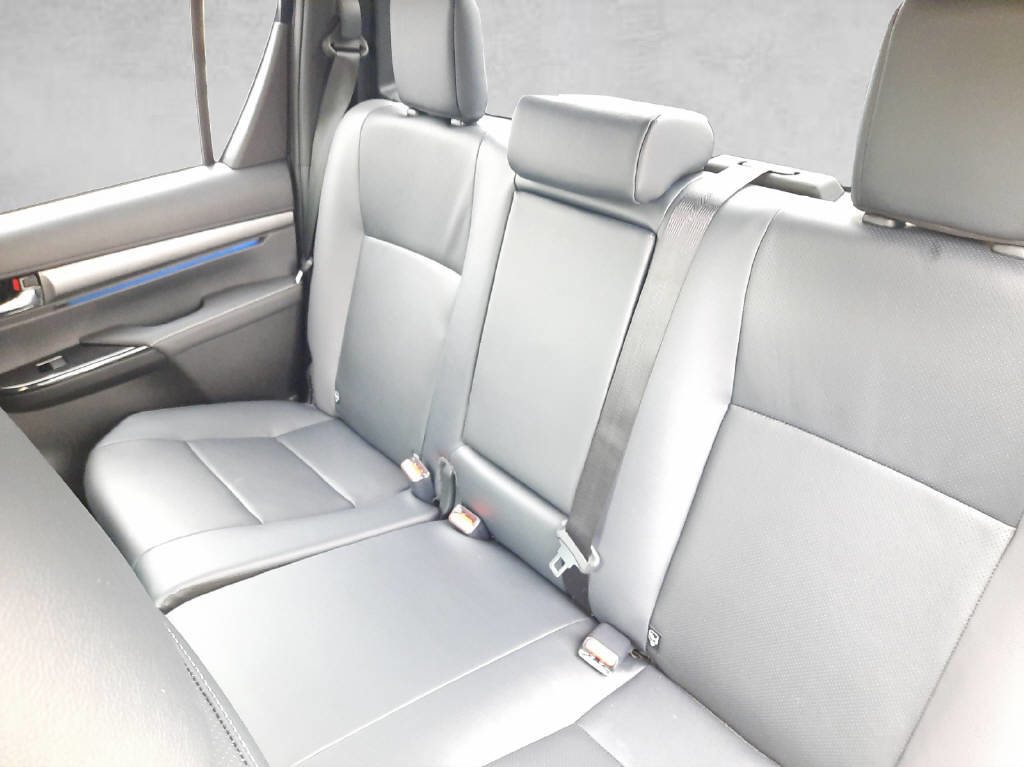 TOYOTA Hilux Double Cab.-Pick-up 2.8 D-4D 204 Invincible MHEV, Mild-Hybrid Diesel/Elektro, Neuwagen, Automatik - 7