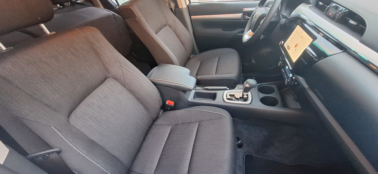 TOYOTA Hilux Double Cab.-Pick-up 2.4 D-4D 150 Style, Diesel, Voiture nouvelle, Automatique - 7