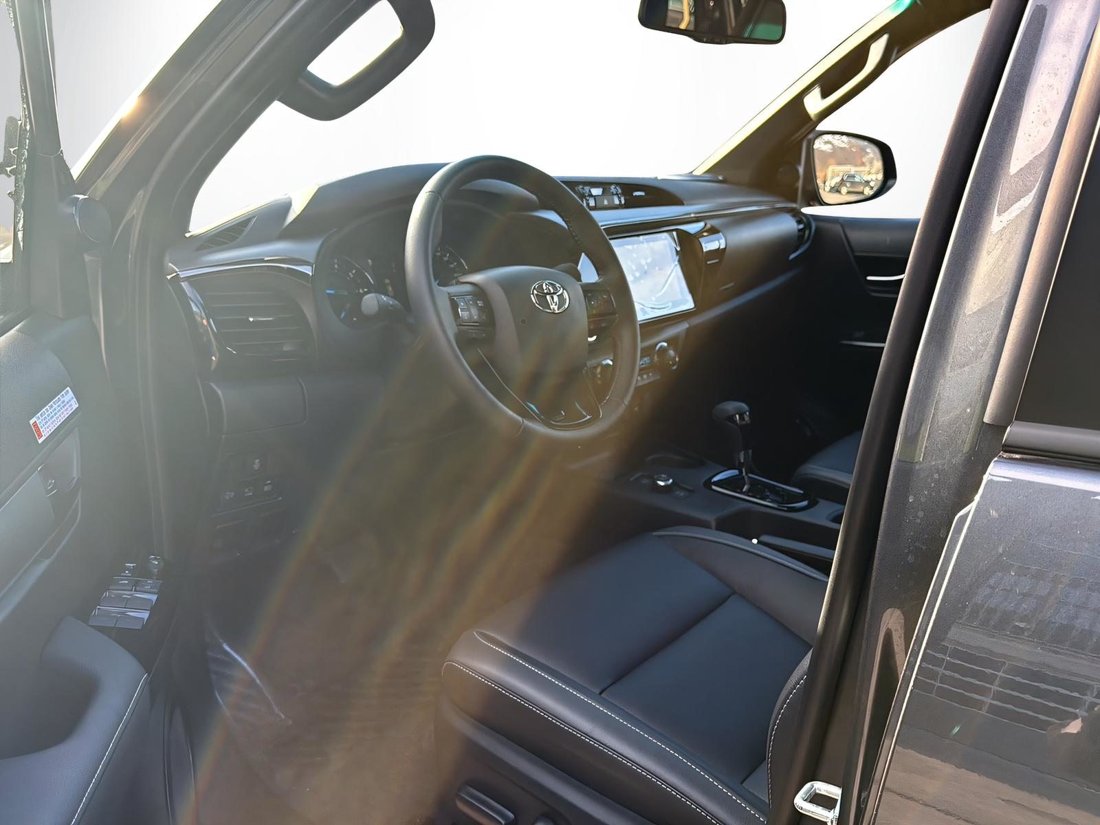 TOYOTA Hilux Double Cab.-Pick-up 2.8 D-4D MHEV 204 Invincible, Mild-Hybrid Diesel/Elektro, Neuwagen, Automatik - 7