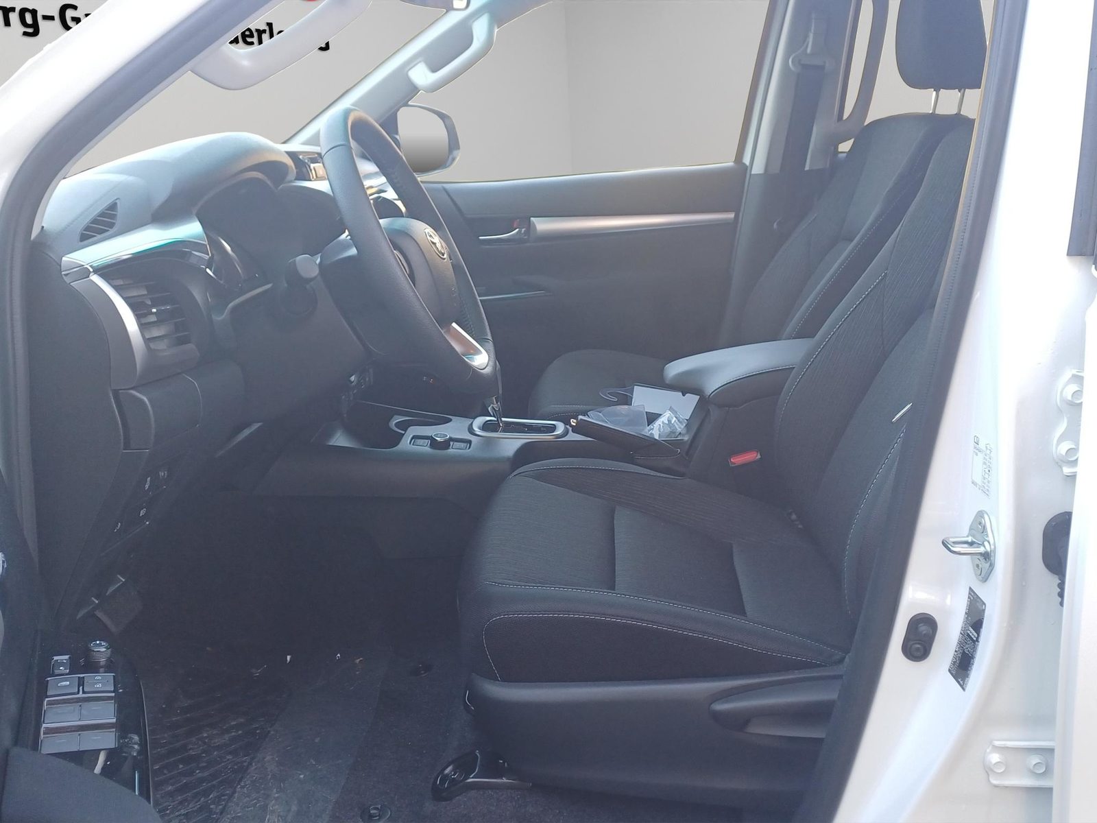 TOYOTA Hilux Double Cab.-Pick-up 2.8 D-4D 204 Style, Diesel, Voiture nouvelle, Automatique - 7