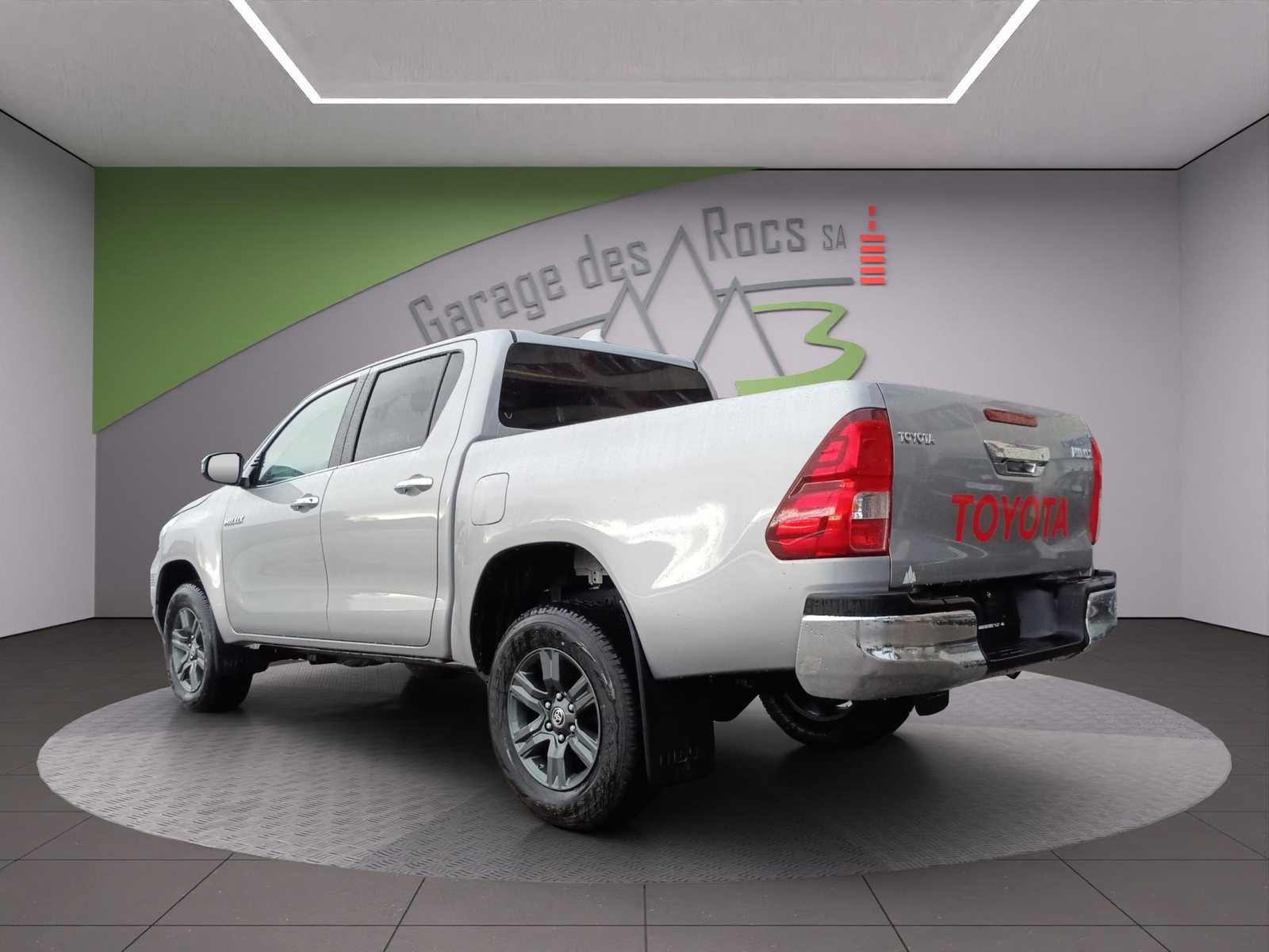 TOYOTA Hilux Double Cab.-Pick-up 2.8 D-4D 204 Style, Diesel, Auto nuove, Automatico - 4