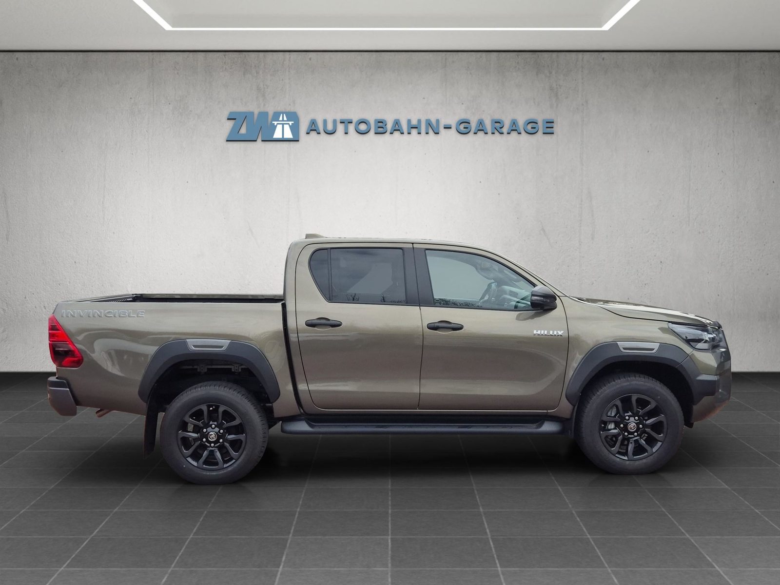 TOYOTA Hilux Double Cab.-Pick-up 2.8 D-4D MHEV 204 Invincible, Hybride Léger Diesel/Électricité, Voiture nouvelle, Automatique - 6
