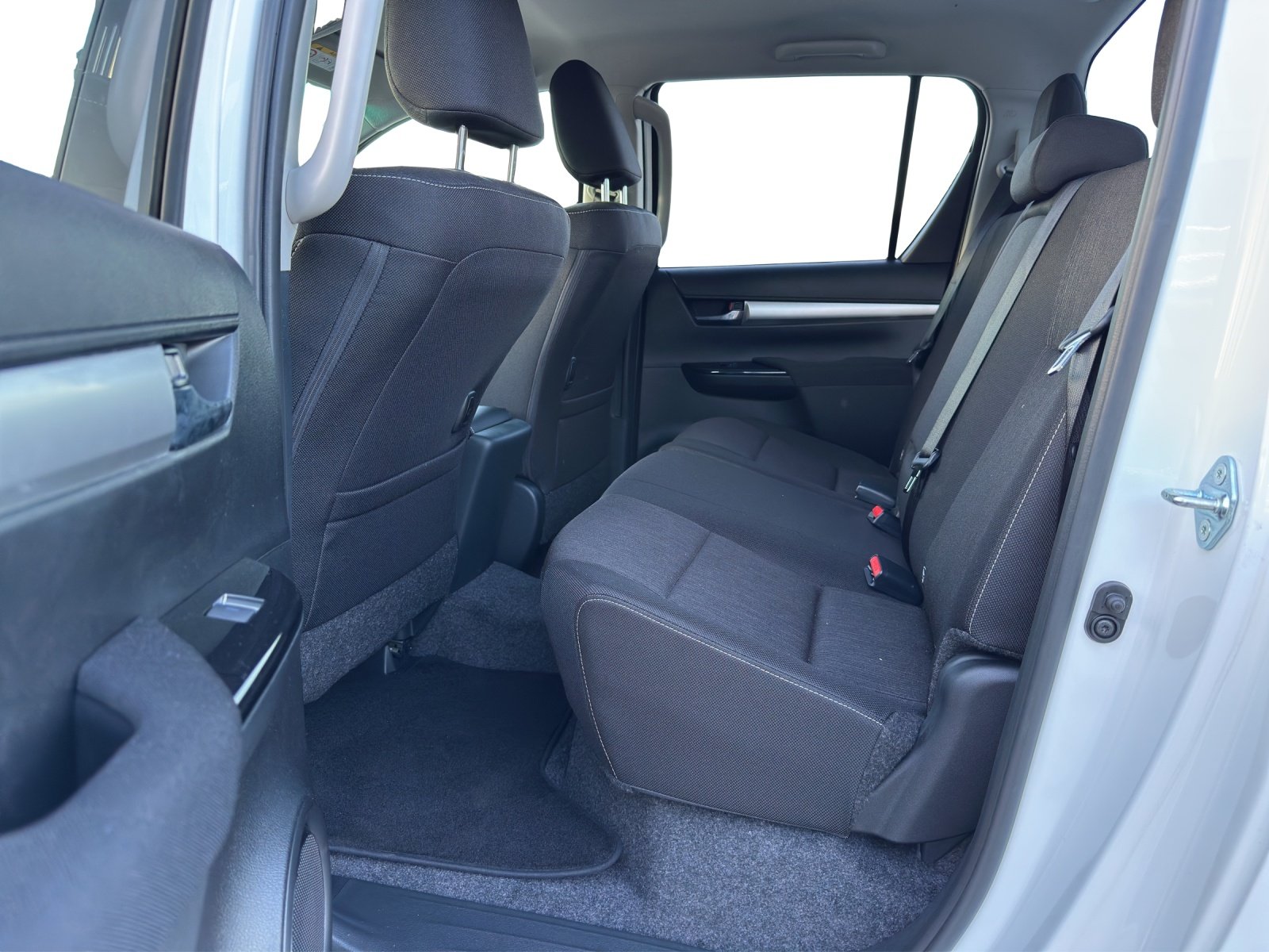 TOYOTA Hilux Double Cab.-Pick-up 2.8 D-4D 204 Style, Diesel, Neuwagen, Automatik - 6