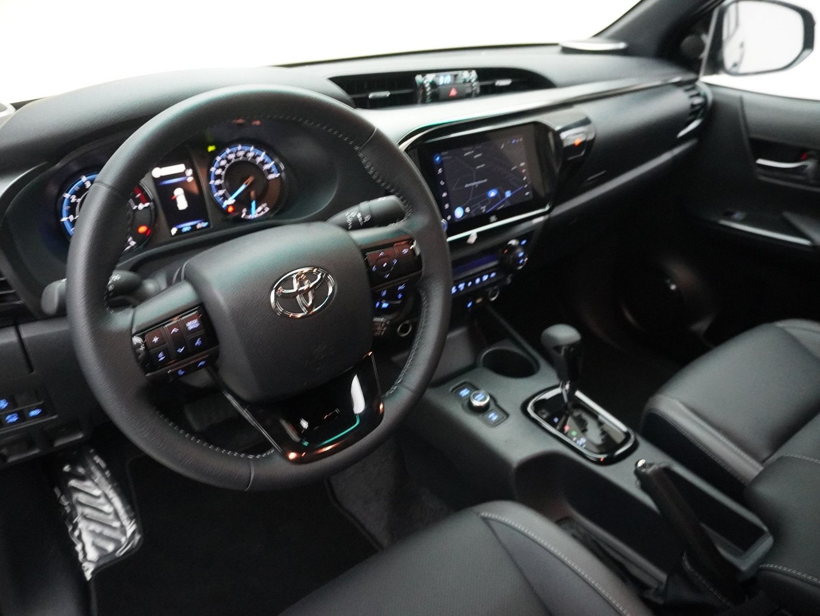 TOYOTA Hilux Double Cab.-Pick-up 2.8 D-4D MHEV 204 Invincibl, Diesel, Voiture nouvelle, Automatique - 7