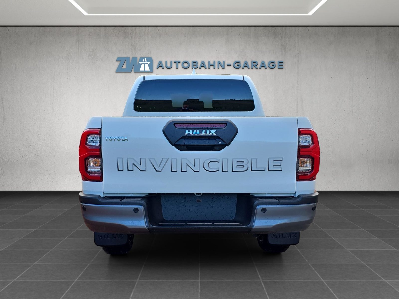 TOYOTA Hilux Double Cab.-Pick-up 2.8 D-4D MHEV 204 Invincible, Hybride Léger Diesel/Électricité, Voiture nouvelle, Automatique - 4