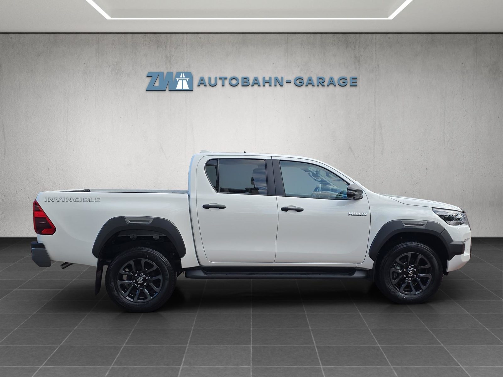TOYOTA Hilux Double Cab.-Pick-up 2.8 D-4D MHEV 204 Invincible, Hybride Léger Diesel/Électricité, Voiture nouvelle, Automatique - 6