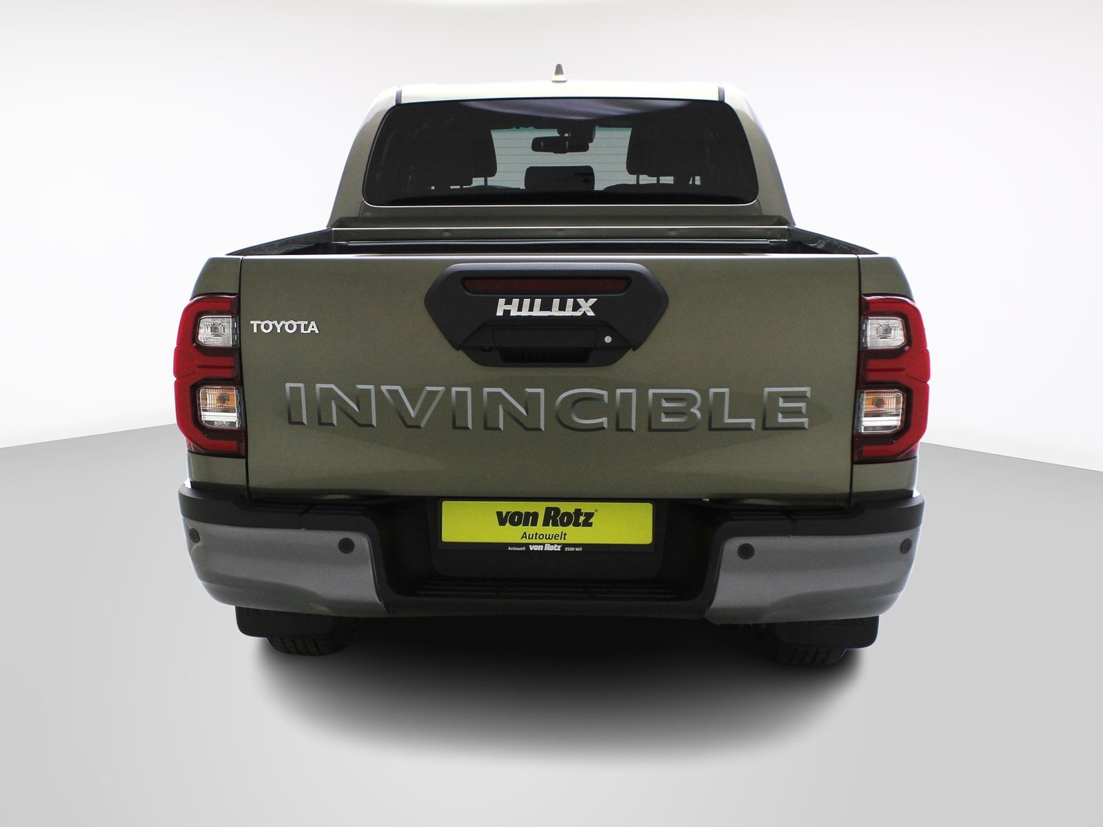 TOYOTA Hilux Double Cab.-Pick-up 2.8 D-4D MHEV 204 Invincibl, Hybride Léger Diesel/Électricité, Voiture nouvelle, Automatique - 3