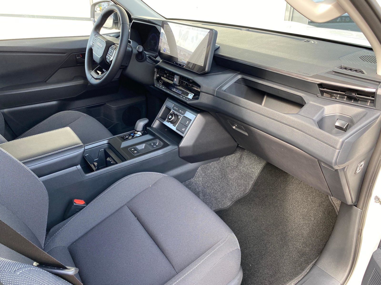 TOYOTA Hilux EV 59KWh Comfort, Elektro, Neuwagen, Automatik - 6