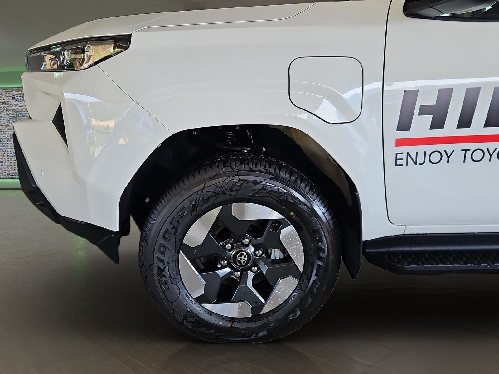 TOYOTA Hilux Double Cab.-Pick-up 59KWh Comfort, Elettrica, Auto nuove, Automatico - 6