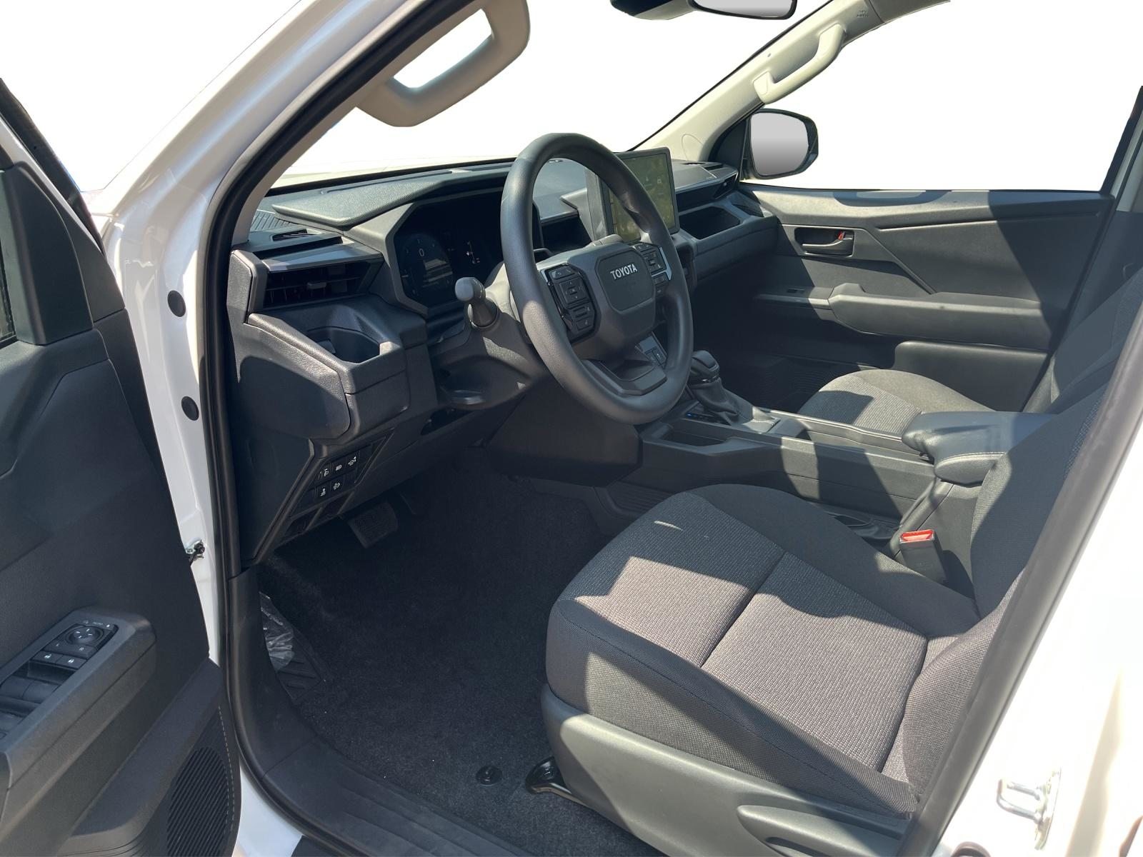 TOYOTA Hilux Double Cab.-Pick-up 2.8 D-4D MHEV 204 Active, Hybride Leggero Diesel/Elettrica, Auto nuove, Automatico - 6