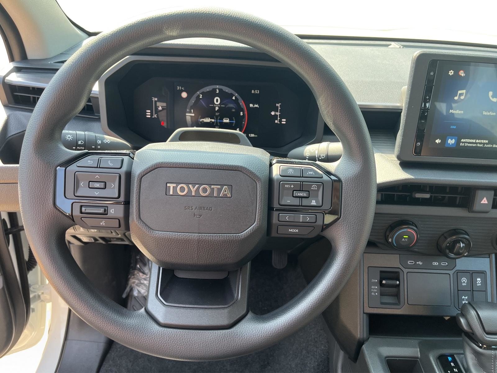 TOYOTA Hilux Double Cab.-Pick-up 2.8 D-4D MHEV 204 Active, Hybride Leggero Diesel/Elettrica, Auto nuove, Automatico - 7