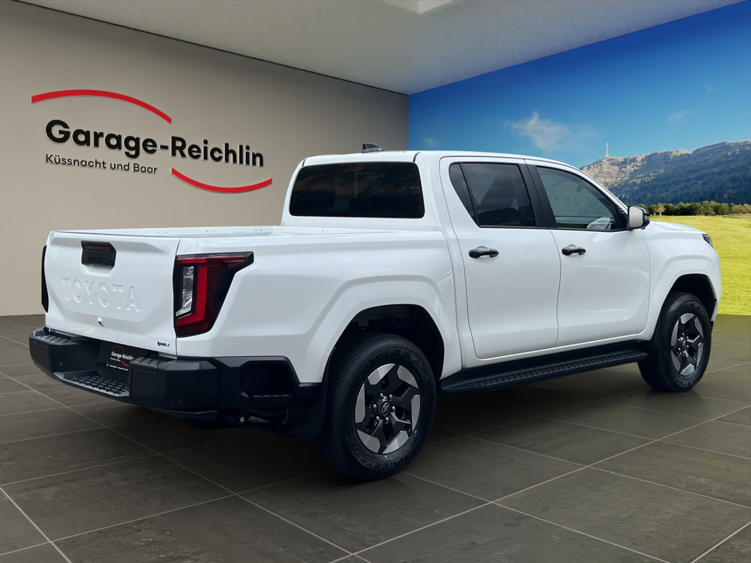 TOYOTA Hilux Double Cab.-Pick-up 59KWh Style, Electric, New car, Automatic - 5