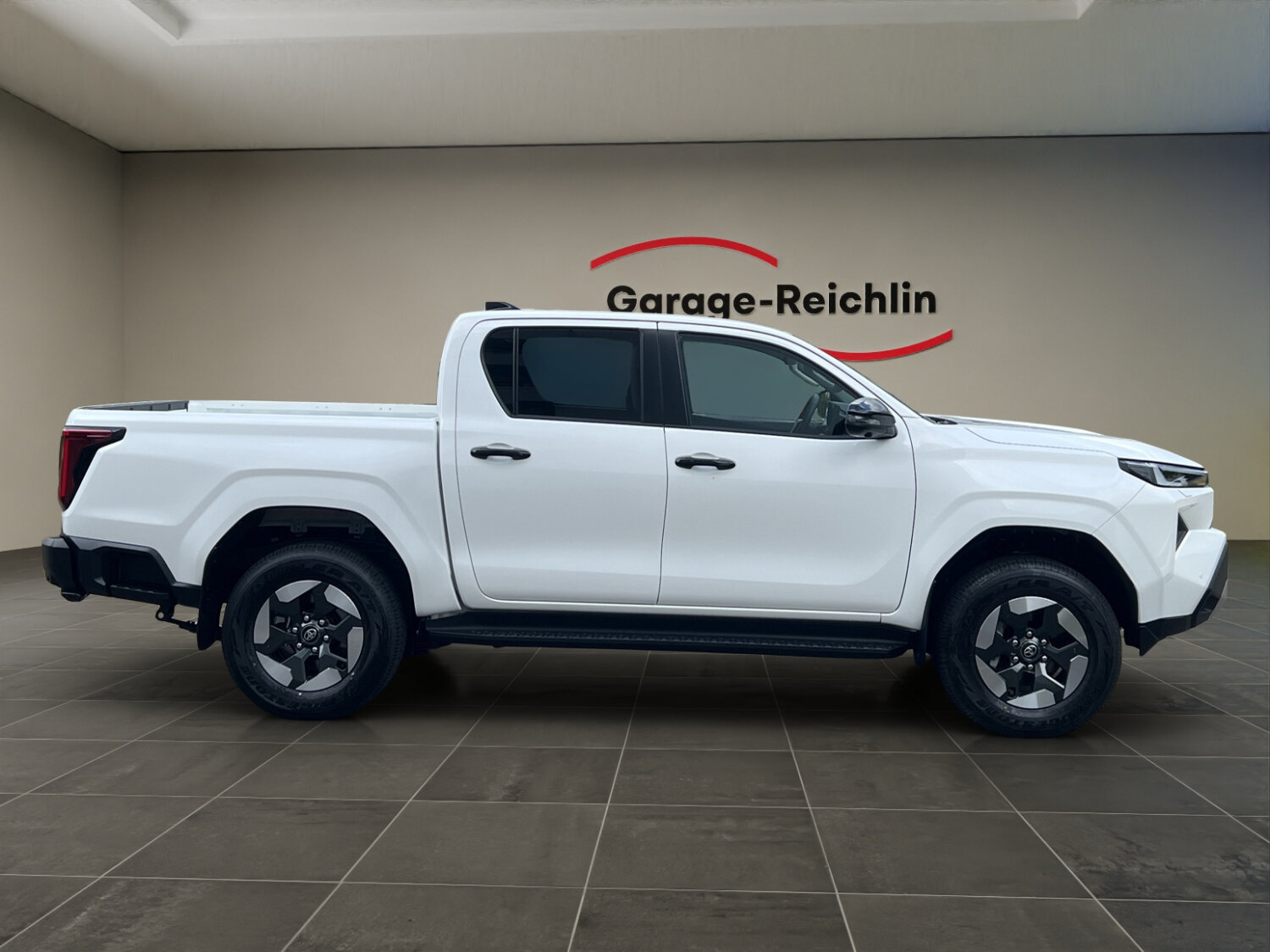 TOYOTA Hilux Double Cab.-Pick-up 59KWh Style, Electric, New car, Automatic - 6