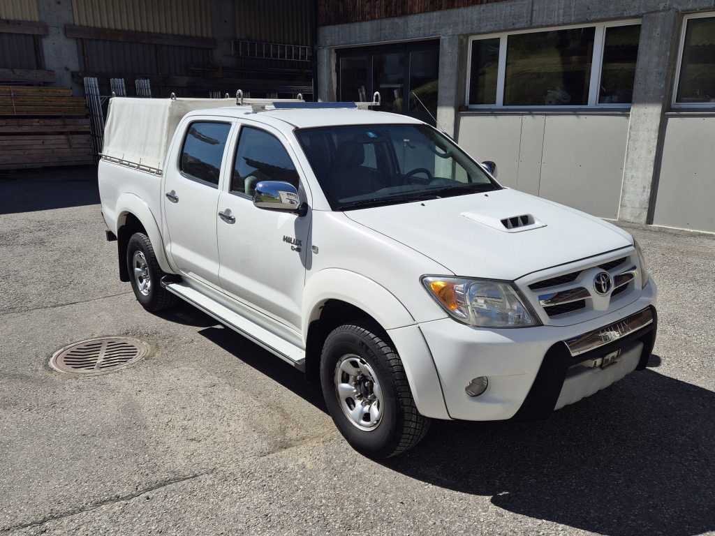 TOYOTA HILUX 2.5 D-4D Linea Sol