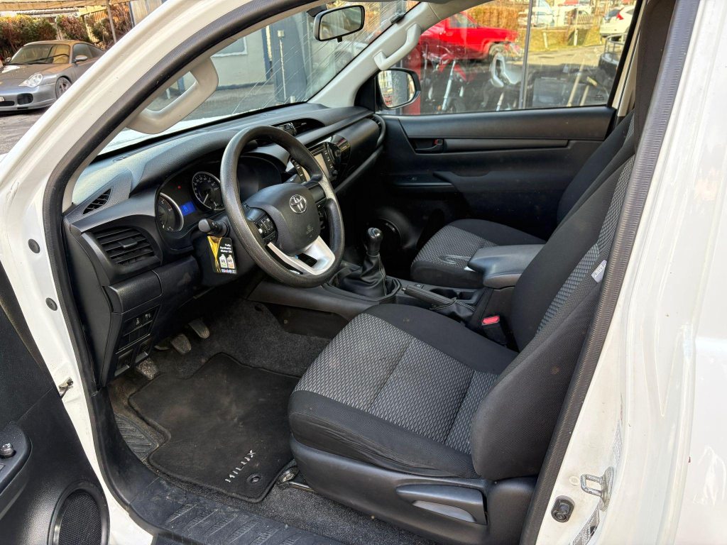 TOYOTA HILUX 2.4 D-4D 150 Luna, Diesel, Occasioni / Usate, Manuale - 5